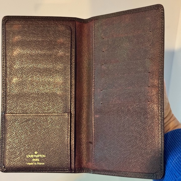 Louis Vuitton Long Brown Taiga Bi-Fold Wallet EUC - Picture 3 of 10